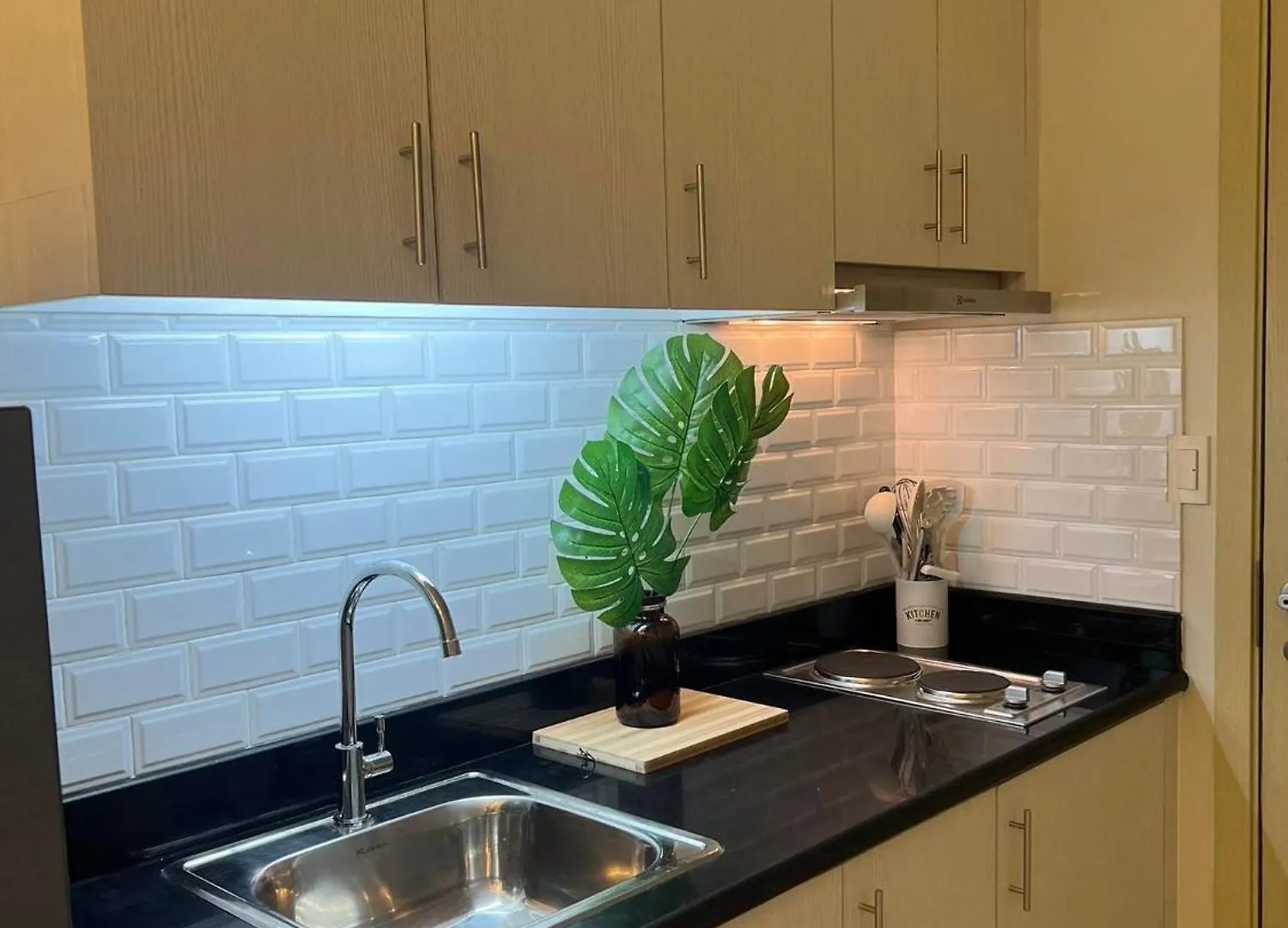 Luxury Lodgings By Pn Leonardo Manila 0*,
